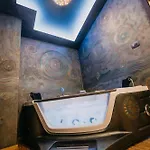 Homestay Sunset Pool &