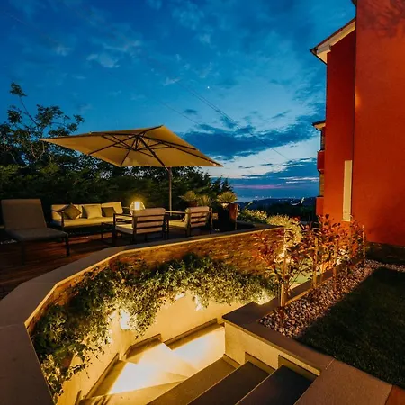 Homestay Sunset Pool & Zgornje Skofije