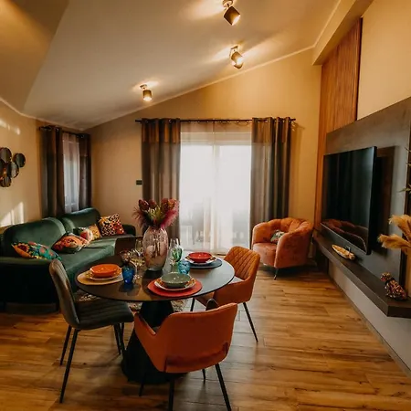 Sunset Pool & Zgornje Skofije