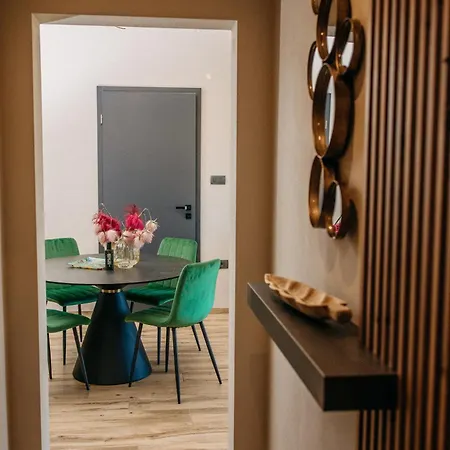 Sunset Pool & Habitación en casa particular Zgornje Skofije