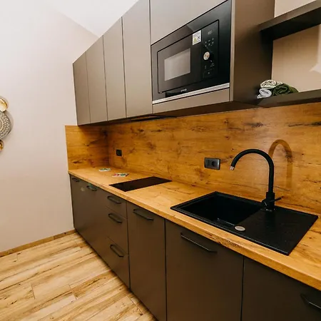 Sunset Pool & * Zgornje Skofije