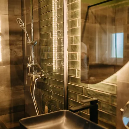 Sunset Pool & Habitación en casa particular