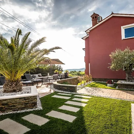 Sunset Pool & Zgornje Skofije