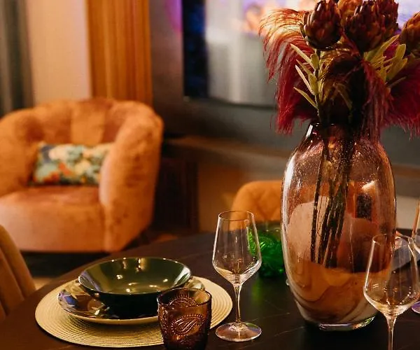 Sunset Pool & Zgornje Škofije