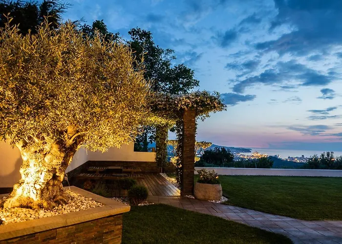 Sunset Pool & * Zgornje Skofije