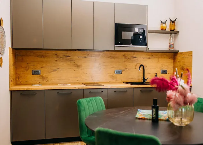 Sunset Pool & Zgornje Skofije