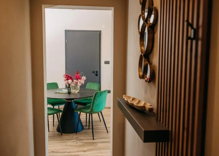 Sunset Pool & Privatunterkunft Zgornje Skofije