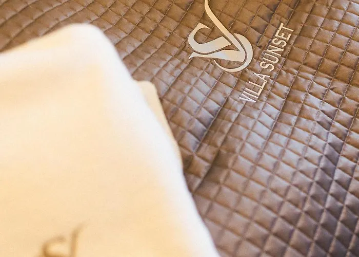 Sunset Pool & * Zgornje Škofije